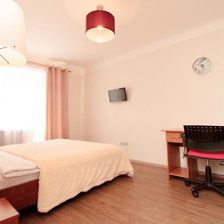 Apartment On Sobornyi Avenue 61 Oleksandriia エクステリア 写真