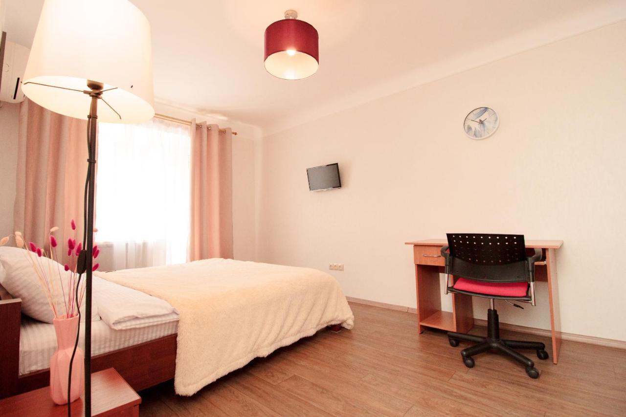 Apartment On Sobornyi Avenue 61 Oleksandriia エクステリア 写真