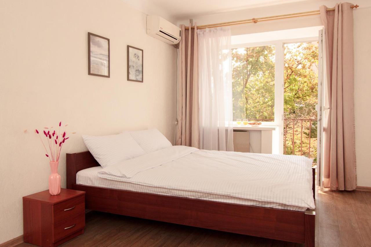 Apartment On Sobornyi Avenue 61 Oleksandriia エクステリア 写真